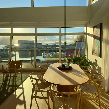 Seaview And Private Roof Terrace With Jacuzzi In Lofoten