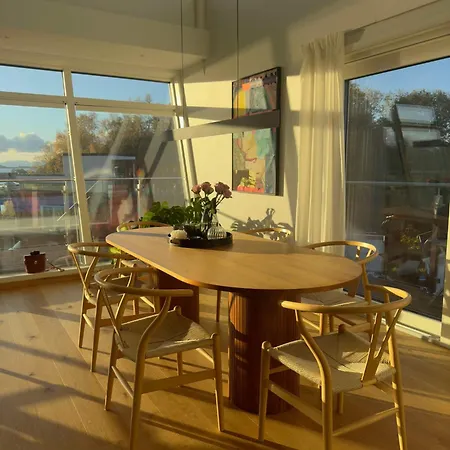 Seaview And Private Roof Terrace With Jacuzzi In Lofoten Ferienhaus