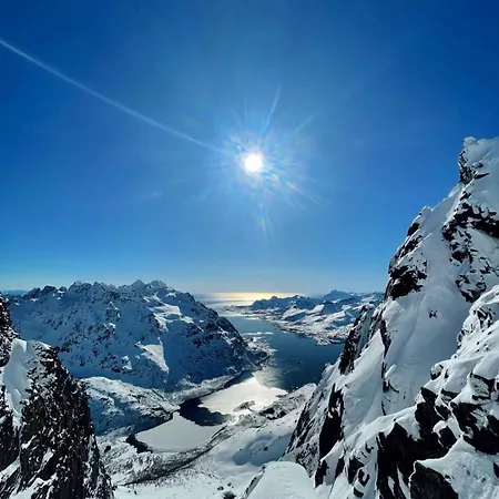 Dom wakacyjny Seaview And Private Roof Terrace With Jacuzzi In Lofoten *
