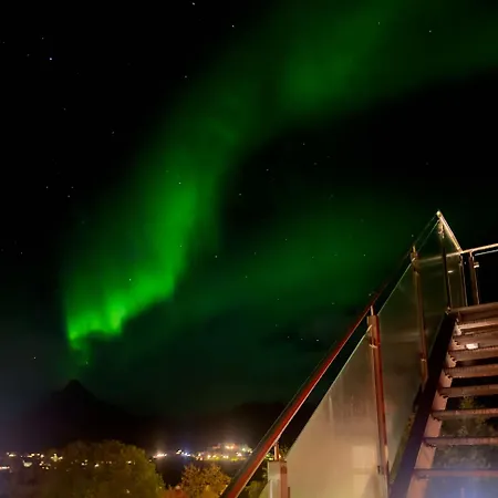 Seaview And Private Roof Terrace With Jacuzzi In Lofoten Ferienhaus