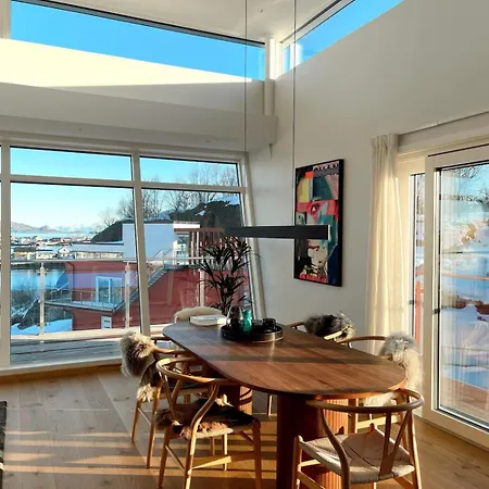 Seaview And Private Roof Terrace With Jacuzzi In Lofoten Dom wakacyjny
