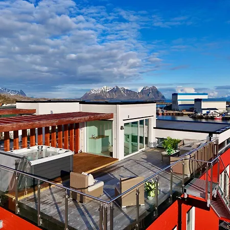 Feriehus Seaview And Private Roof Terrace With Jacuzzi In Lofoten *