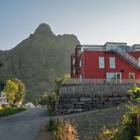 Feriehus Seaview And Private Roof Terrace With Jacuzzi In Lofoten Svolvær