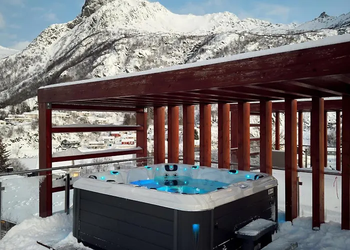 Feriehus Seaview And Private Roof Terrace With Jacuzzi In Lofoten *