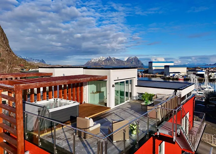 Feriehus Seaview And Private Roof Terrace With Jacuzzi In Lofoten *