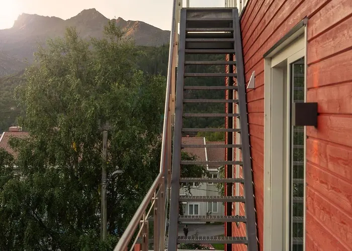 Feriehus Seaview And Private Roof Terrace With Jacuzzi In Lofoten