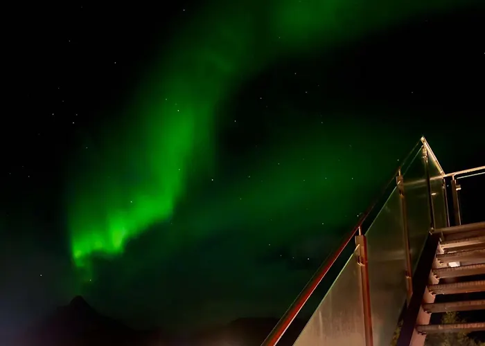 Seaview And Private Roof Terrace With Jacuzzi In Lofoten Ferienhaus