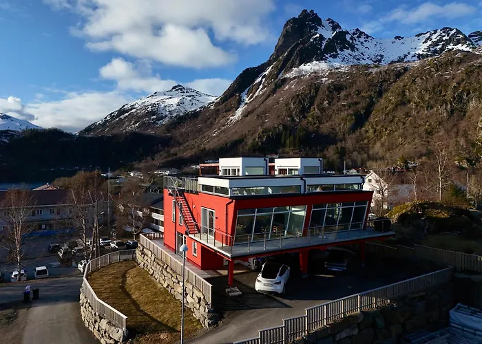 Seaview And Private Roof Terrace With Jacuzzi In Lofoten Svolvær