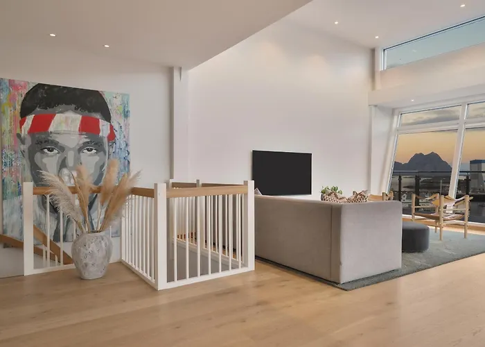 Ferienhaus Seaview And Private Roof Terrace With Jacuzzi In Lofoten Svolvær